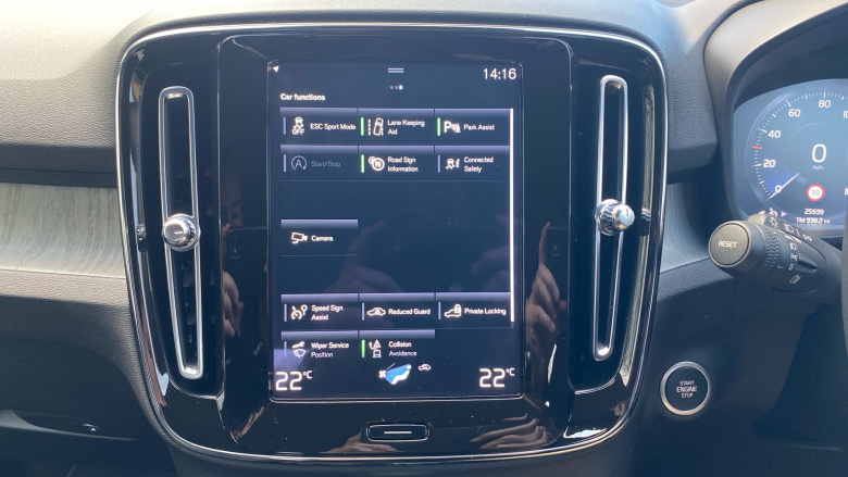 Volvo Xc40 2.0 B4P Inscription 5dr AWD Auto Petrol Estate